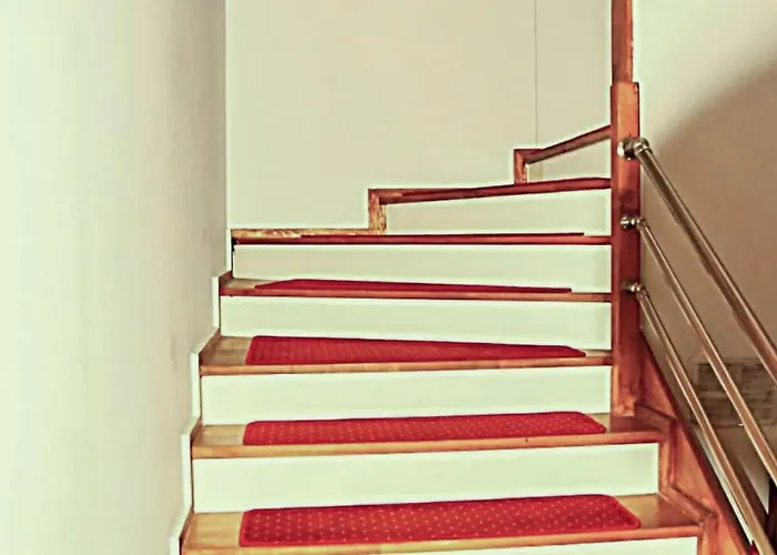 Santrivani خانيا